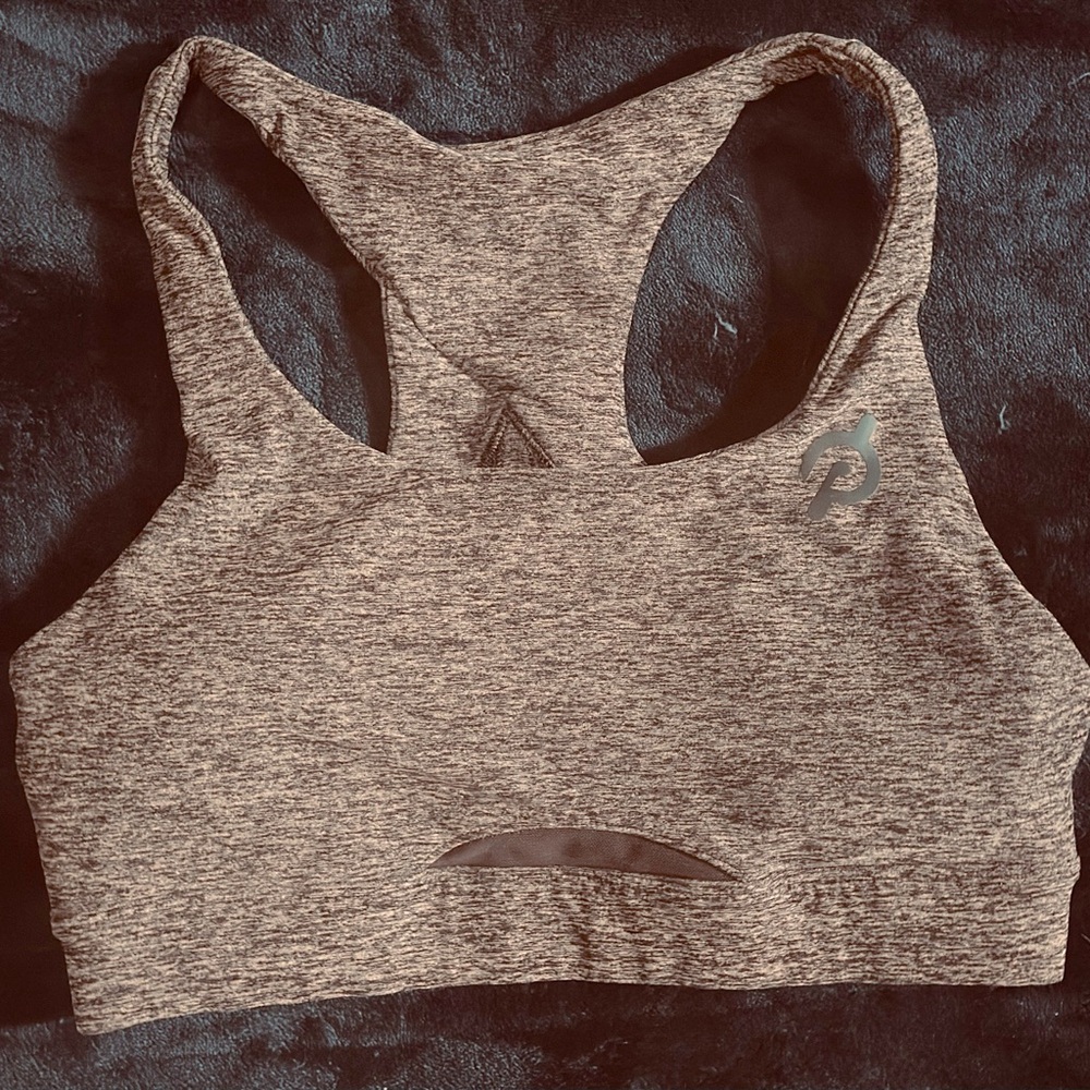 Peloton crop/sports bra size medium never worn